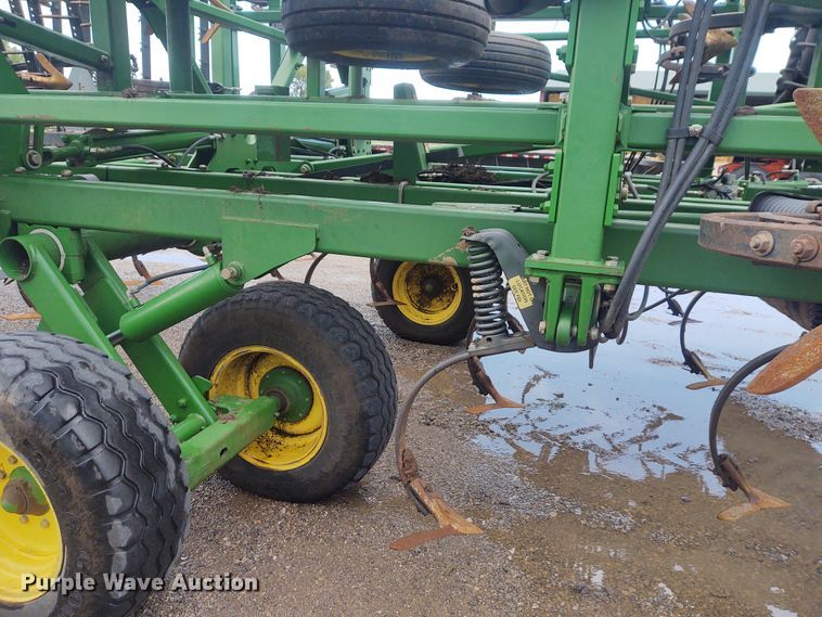 image for item DE7029 John Deere 2310 mulch finisher