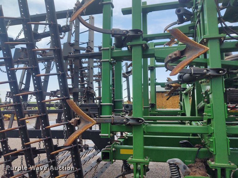 image for item DE7029 John Deere 2310 mulch finisher