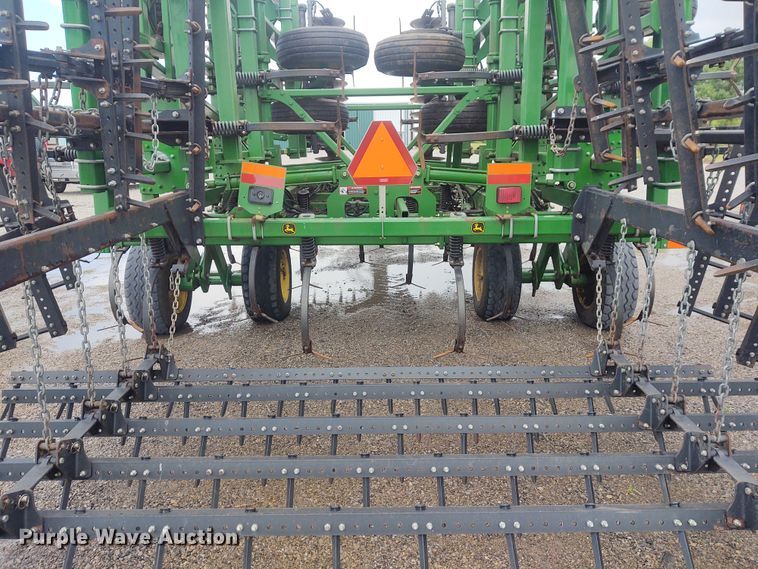 image for item DE7029 John Deere 2310 mulch finisher