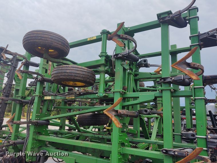 image for item DE7029 John Deere 2310 mulch finisher