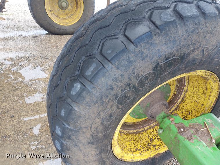 image for item DE7029 John Deere 2310 mulch finisher