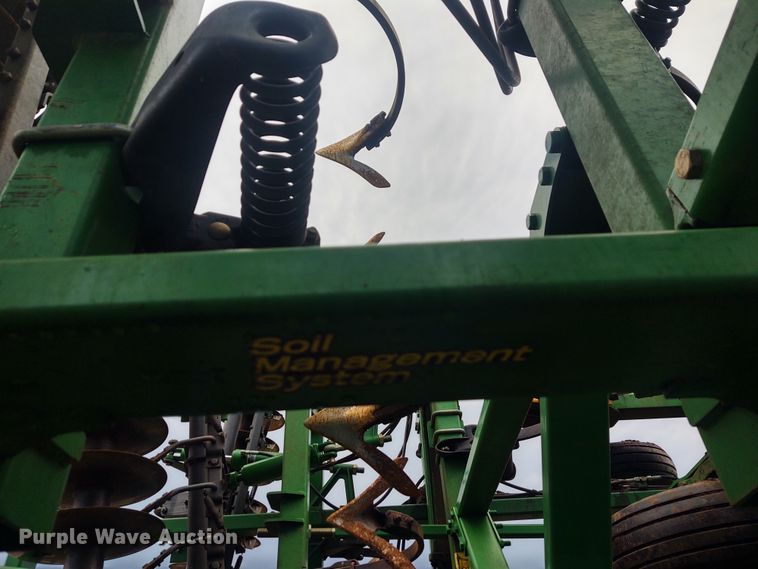 image for item DE7029 John Deere 2310 mulch finisher