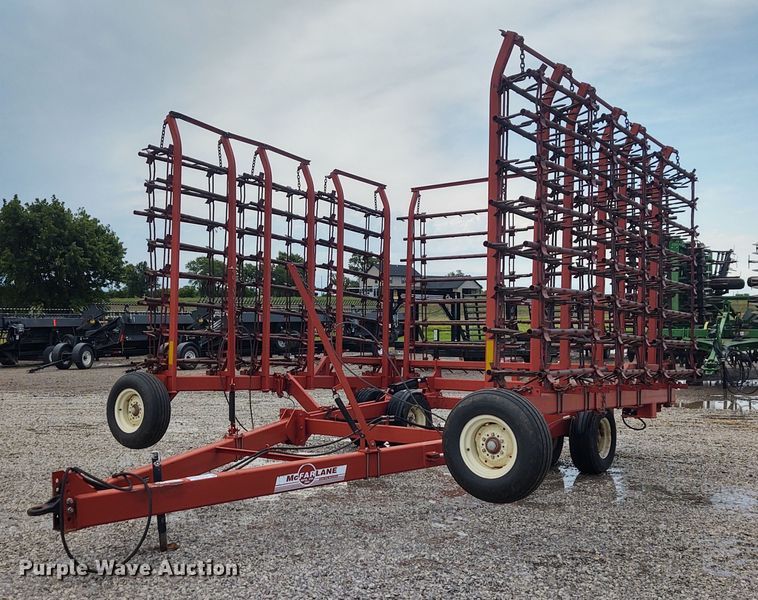 image for item DE7030 McFarlane HDL-1040-16 spike tooth harrow