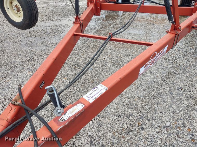 image for item DE7030 McFarlane HDL-1040-16 spike tooth harrow