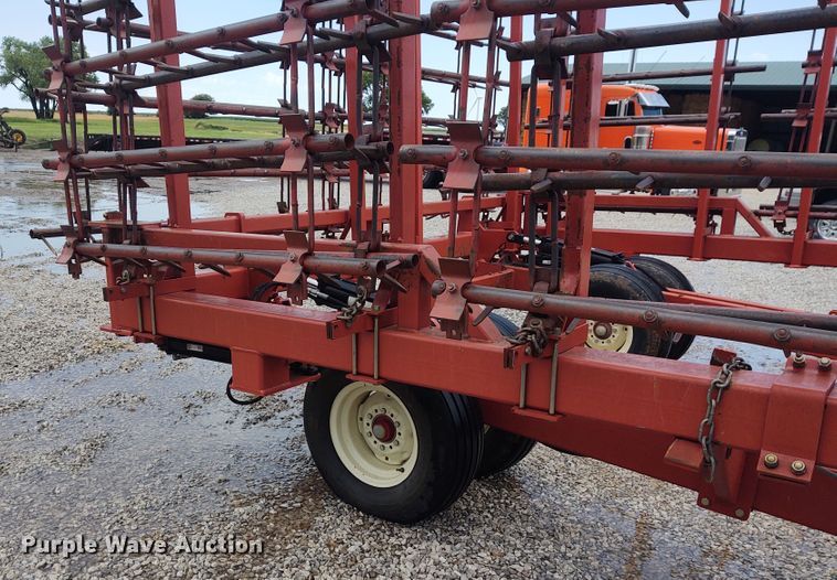 image for item DE7030 McFarlane HDL-1040-16 spike tooth harrow