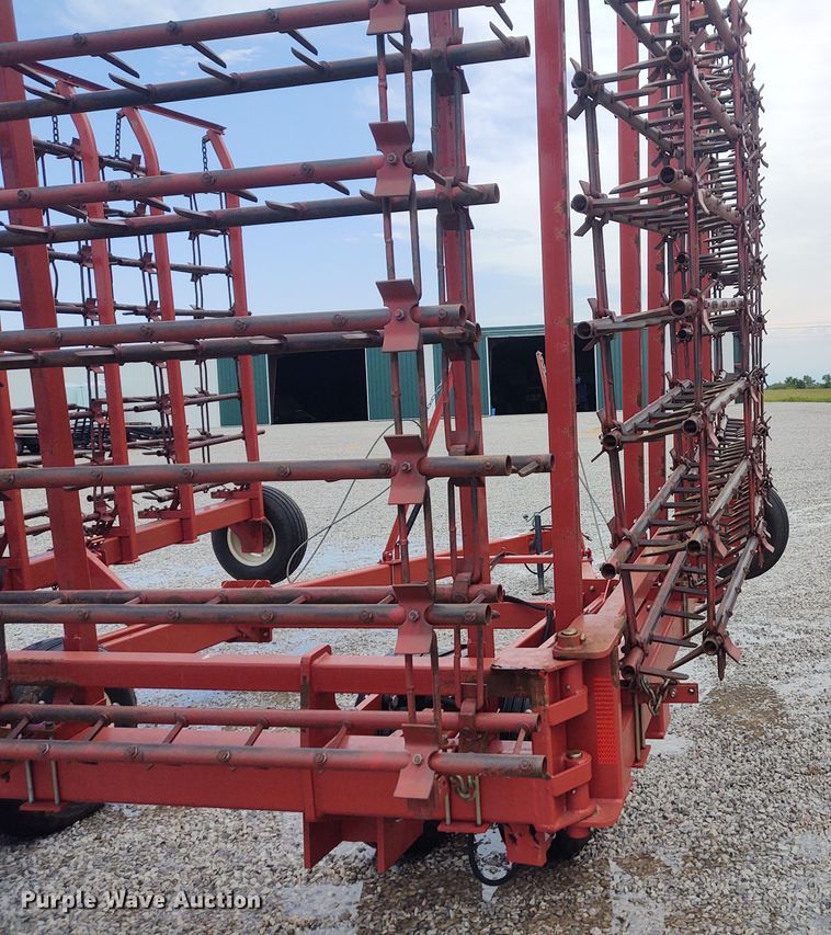 image for item DE7030 McFarlane HDL-1040-16 spike tooth harrow