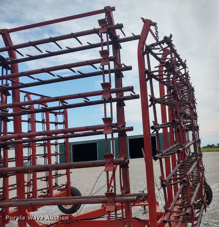 image for item DE7030 McFarlane HDL-1040-16 spike tooth harrow