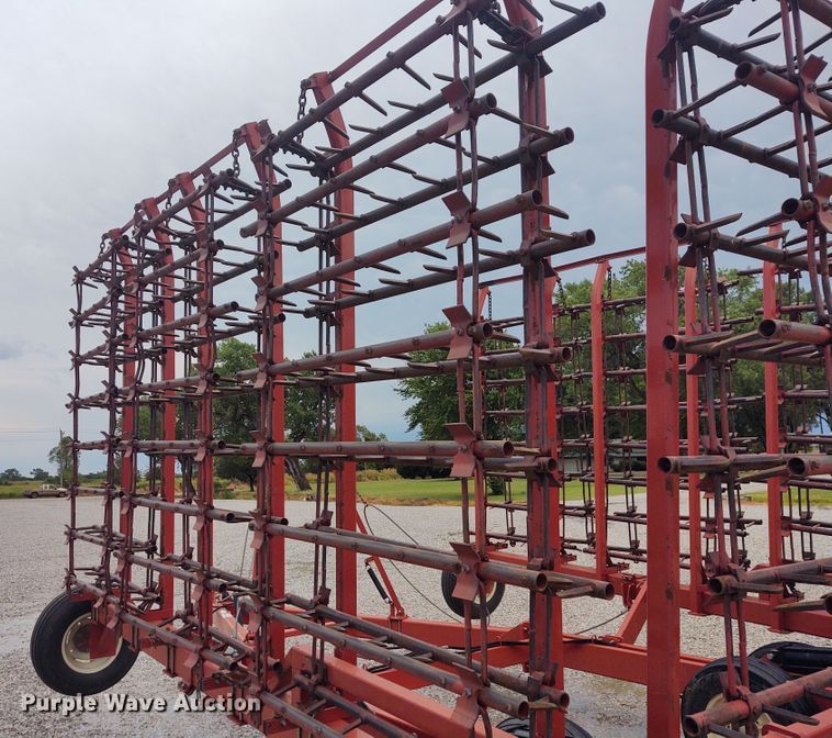 image for item DE7030 McFarlane HDL-1040-16 spike tooth harrow