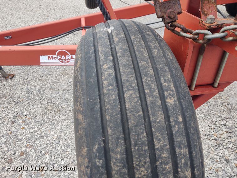 image for item DE7030 McFarlane HDL-1040-16 spike tooth harrow