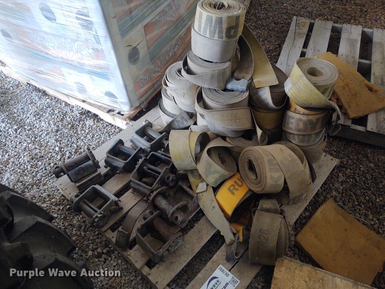 image for item DE7032 Pallet of ratchets and straps