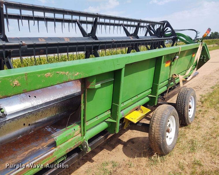 image for item DE7046 2006 John Deere 635F Hydraflex flex head