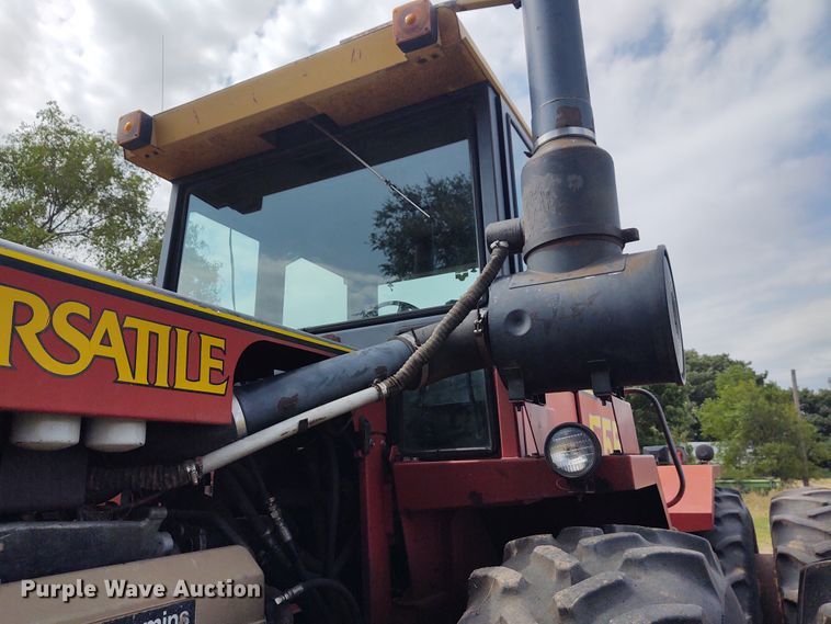 image for item DE7047 1980 Versatile 555  4WD tractor