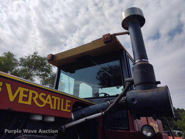 image for item DE7047 1980 Versatile 555  4WD tractor