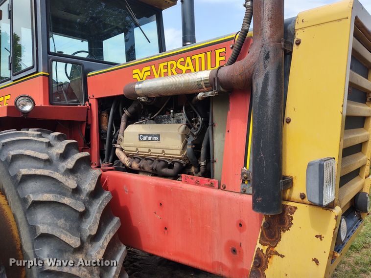 image for item DE7047 1980 Versatile 555  4WD tractor