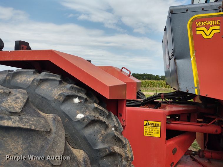 image for item DE7047 1980 Versatile 555  4WD tractor