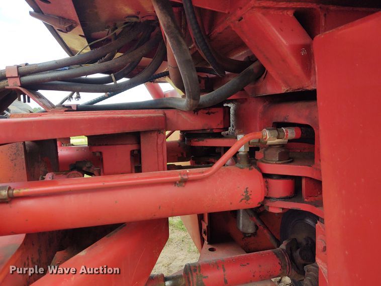 image for item DE7047 1980 Versatile 555  4WD tractor