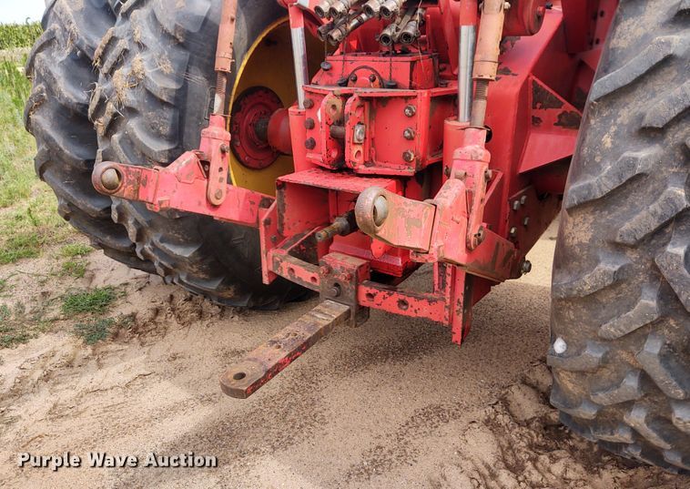 image for item DE7047 1980 Versatile 555  4WD tractor