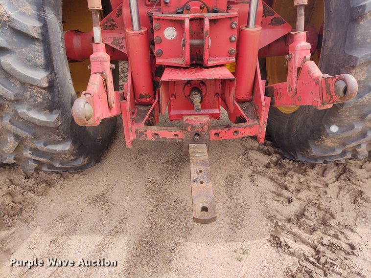 image for item DE7047 1980 Versatile 555  4WD tractor