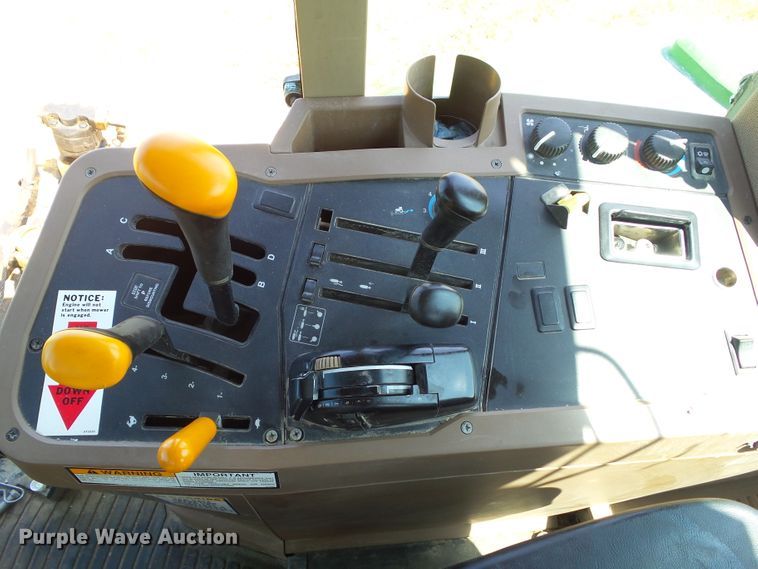 image for item DF0849 2000 John Deere 7210  tractor