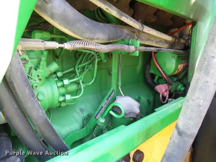 image for item DF0849 2000 John Deere 7210  tractor