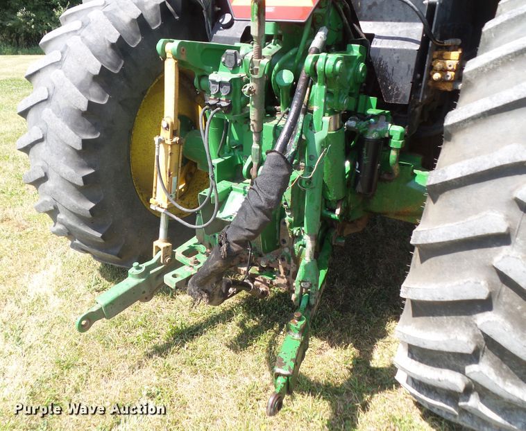 image for item DF0849 2000 John Deere 7210  tractor