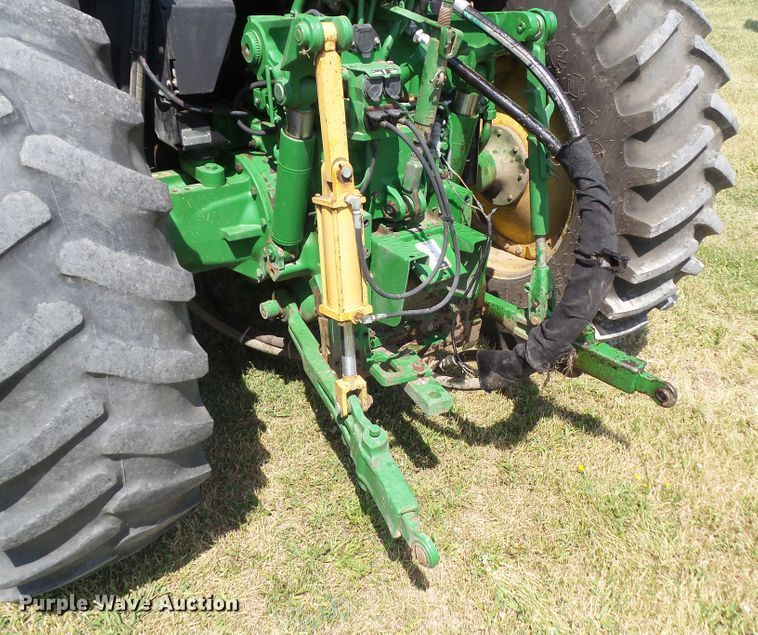 image for item DF0849 2000 John Deere 7210  tractor