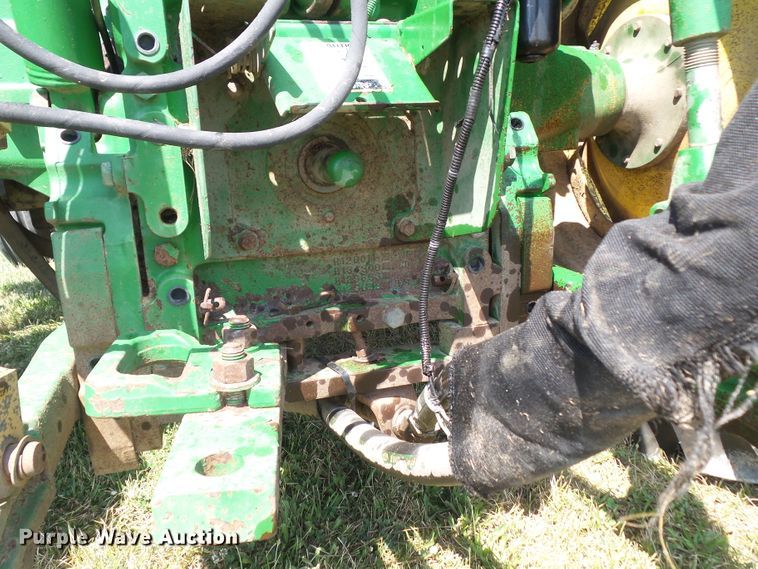 image for item DF0849 2000 John Deere 7210  tractor