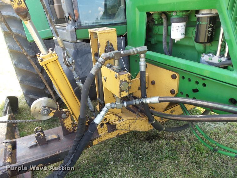 image for item DF0849 2000 John Deere 7210  tractor