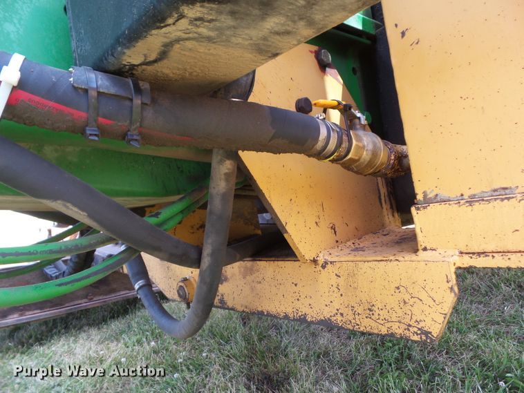 image for item DF0849 2000 John Deere 7210  tractor