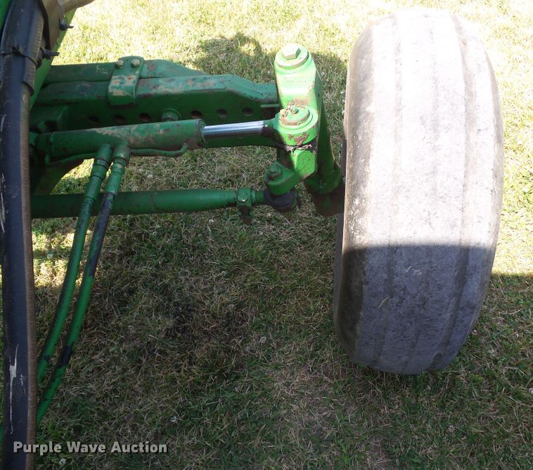 image for item DF0849 2000 John Deere 7210  tractor