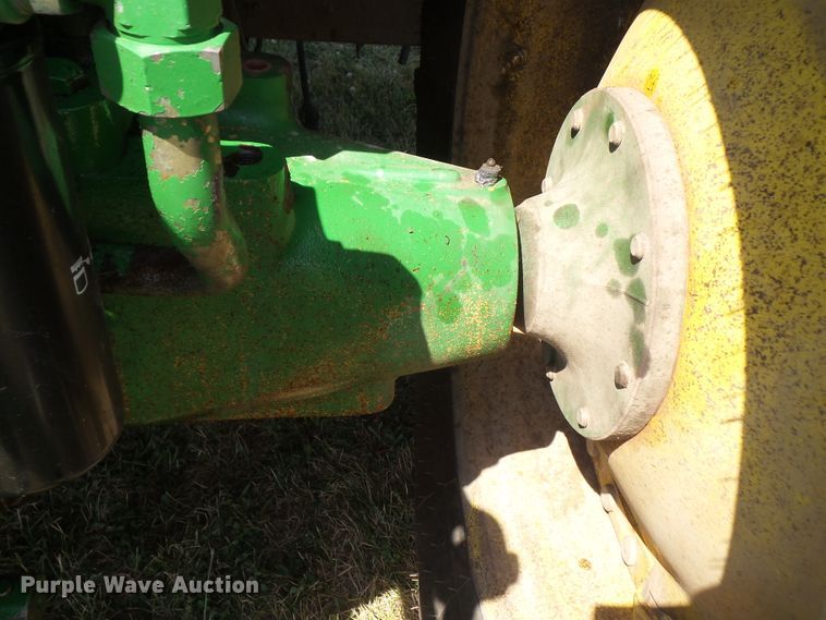 image for item DF0849 2000 John Deere 7210  tractor