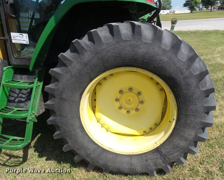 image for item DF0849 2000 John Deere 7210  tractor