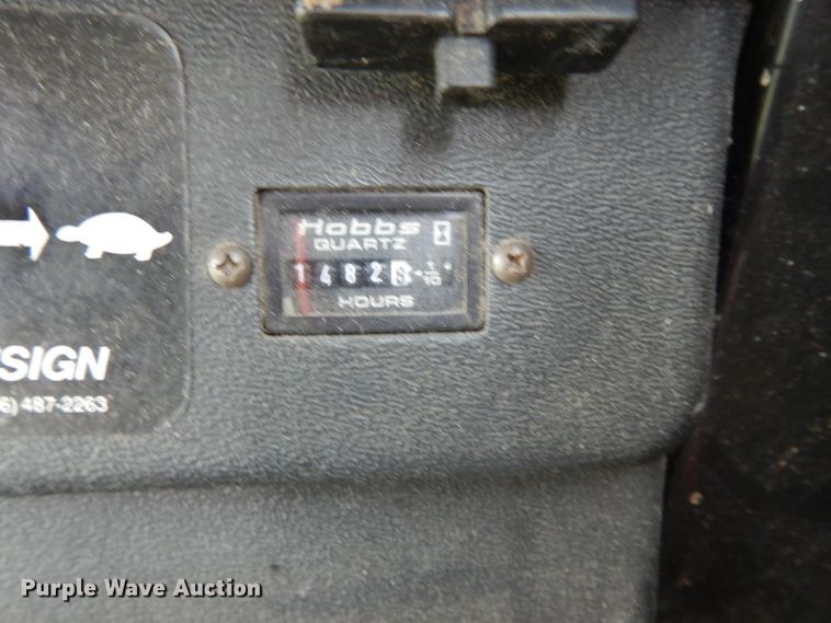 image for item DF5175 1981 John Deere SideHill 6620 combine