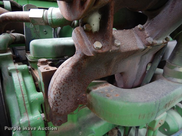 image for item DF5175 1981 John Deere SideHill 6620 combine