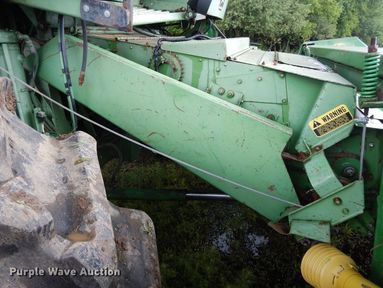 image for item DF5175 1981 John Deere SideHill 6620 combine