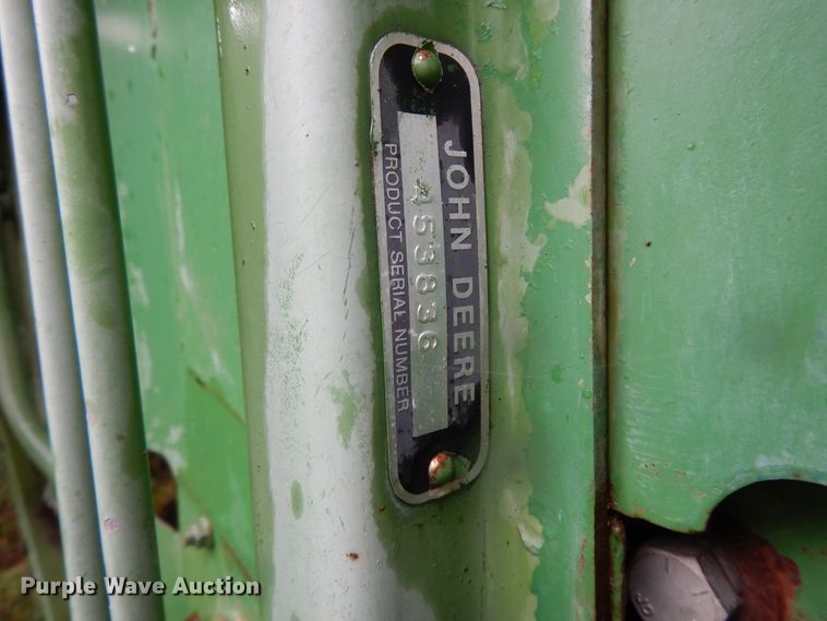 image for item DF5175 1981 John Deere SideHill 6620 combine