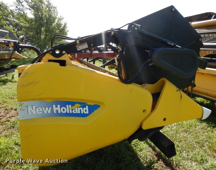 image for item DF5209 2011 New Holland 740CF30 flex head