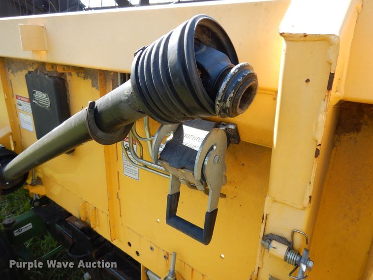 image for item DF5209 2011 New Holland 740CF30 flex head