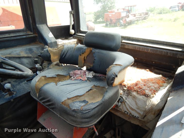 image for item DF5212 1971 Case 1070  tractor