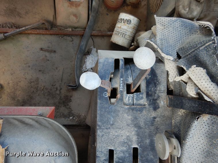 image for item DF5212 1971 Case 1070  tractor