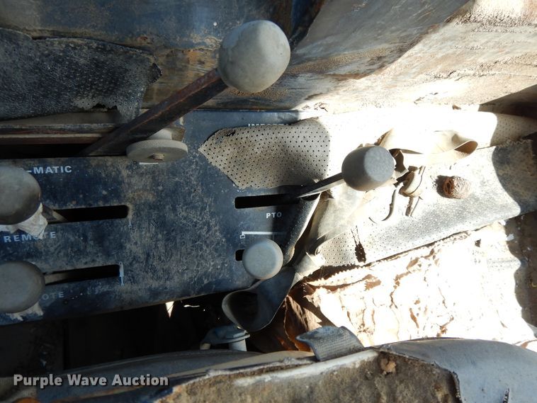 image for item DF5212 1971 Case 1070  tractor