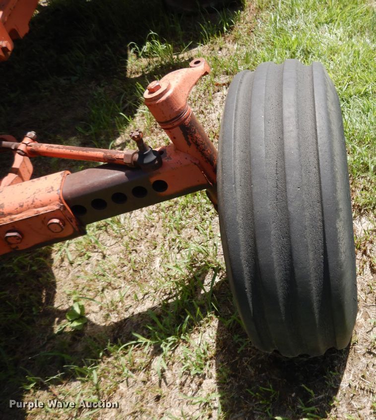 image for item DF5212 1971 Case 1070  tractor
