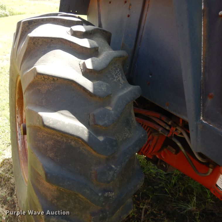 image for item DF5212 1971 Case 1070  tractor