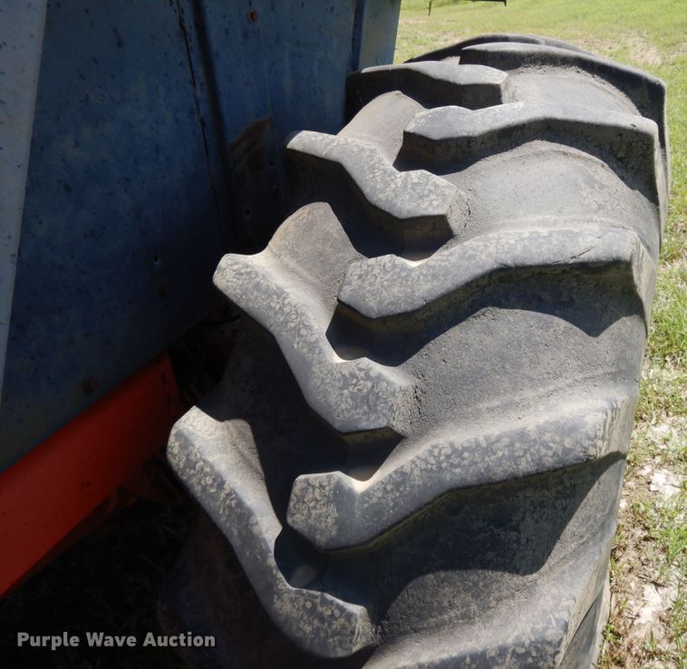 image for item DF5212 1971 Case 1070  tractor