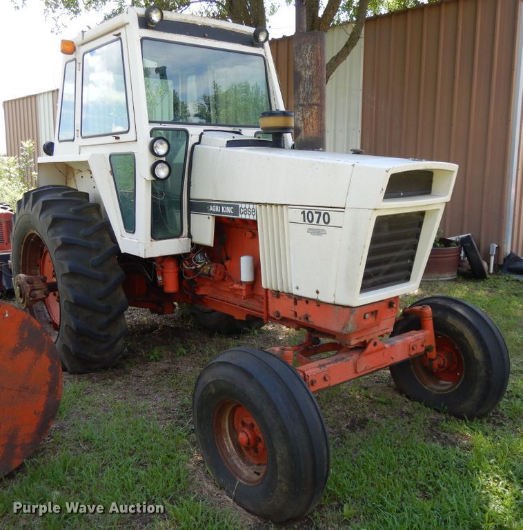 image for item DF5214 1976 Case 1070  tractor