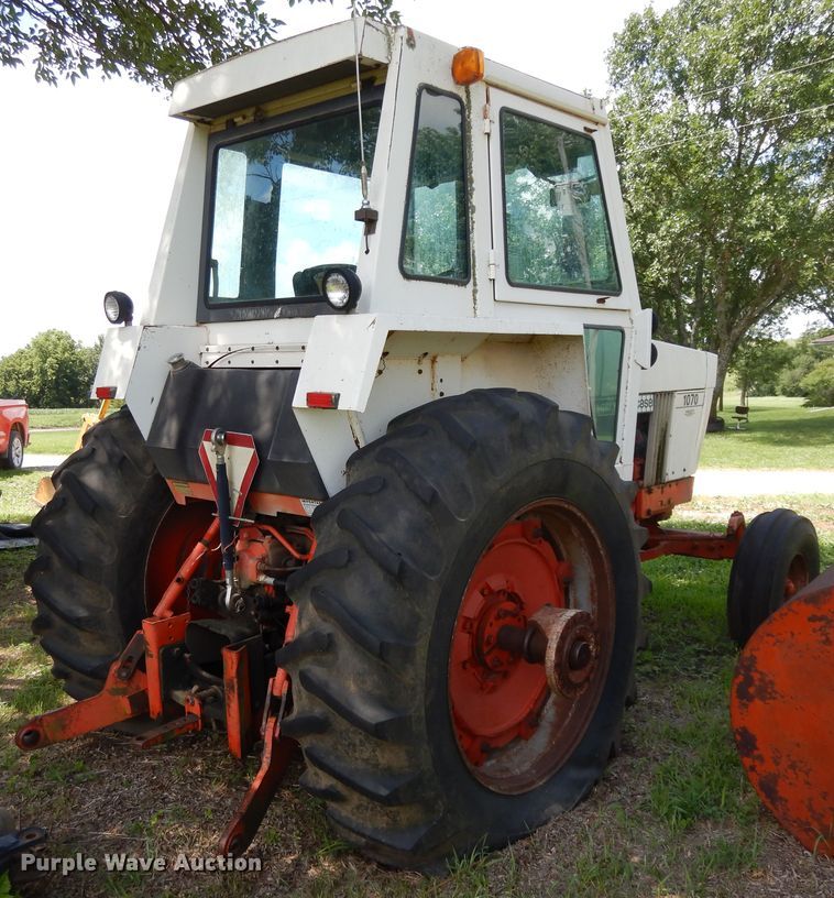image for item DF5214 1976 Case 1070  tractor