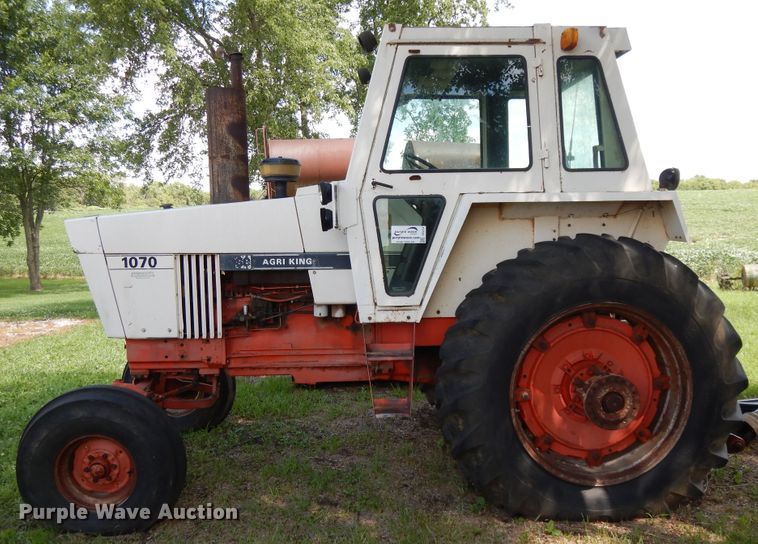 image for item DF5214 1976 Case 1070  tractor