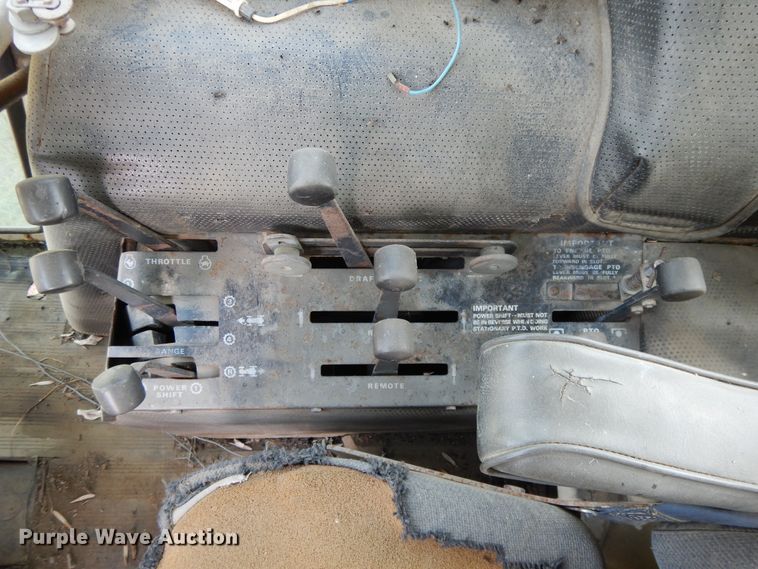 image for item DF5214 1976 Case 1070  tractor