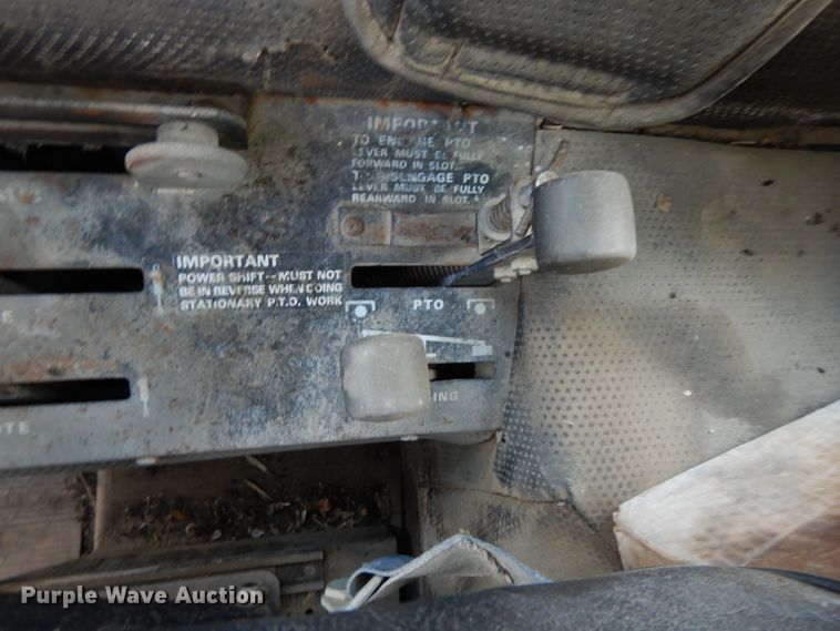 image for item DF5214 1976 Case 1070  tractor