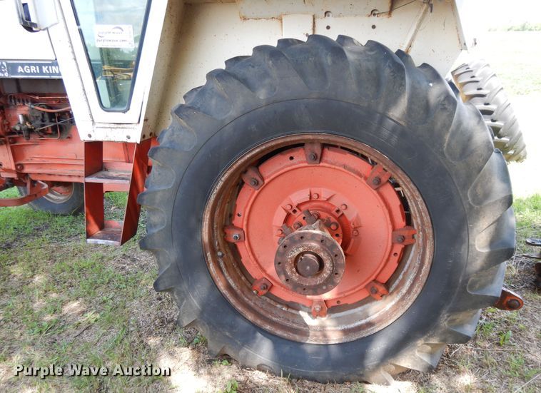 image for item DF5214 1976 Case 1070  tractor